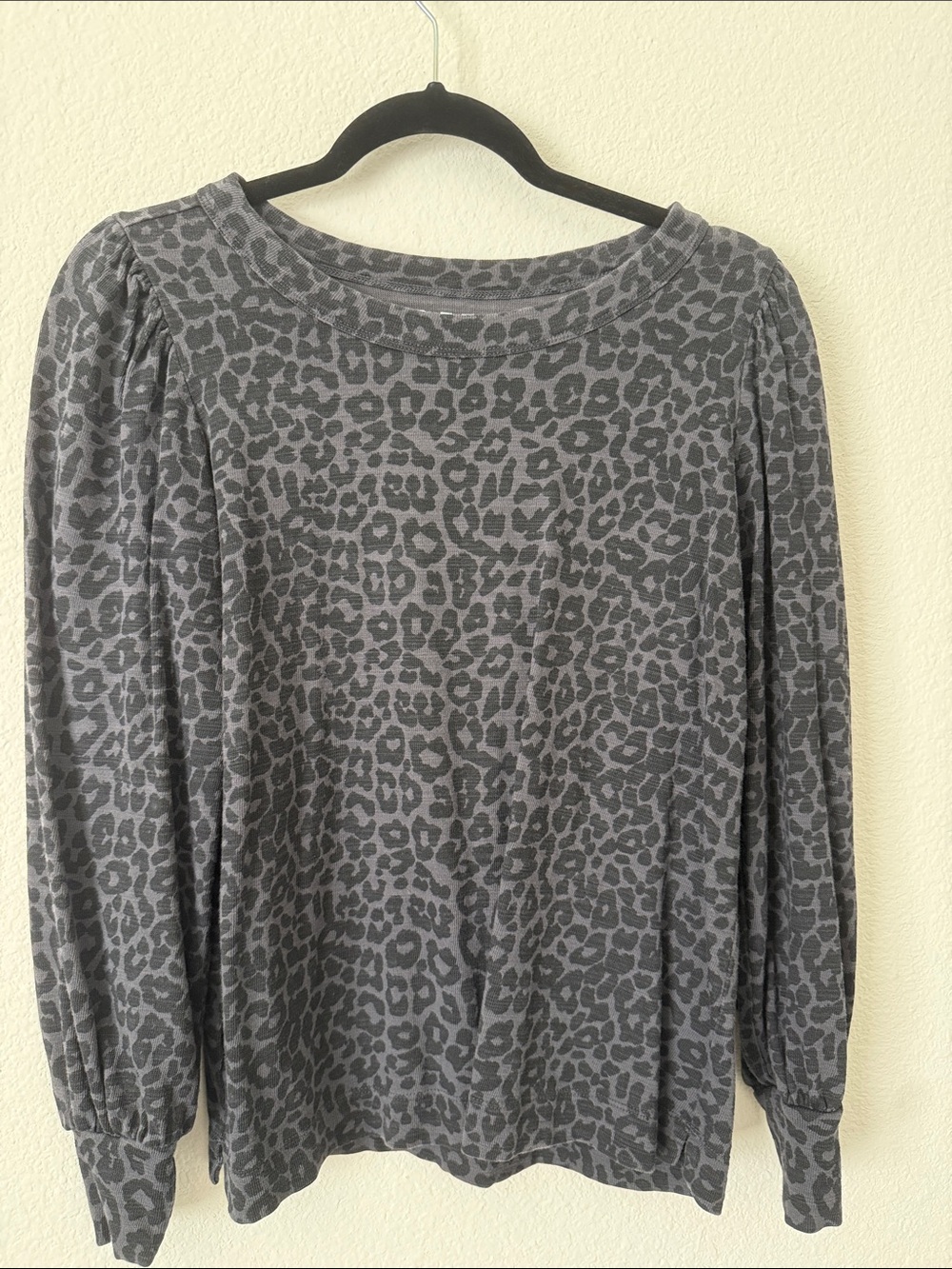 LOFT Gray Leopard-Print Long Sleeve Top